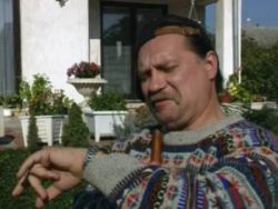 Beim scharfen Rudelbums lässt sich die Amateur Schlampe in jeden Eingang poppen