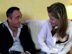Jung und schon fickgeil kriegt das geile Mädchen nicht genug vom wilden Sex