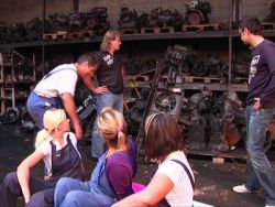 Die fickgeilen Kollegen besorgen es den schwanzgeilen Tussies hart